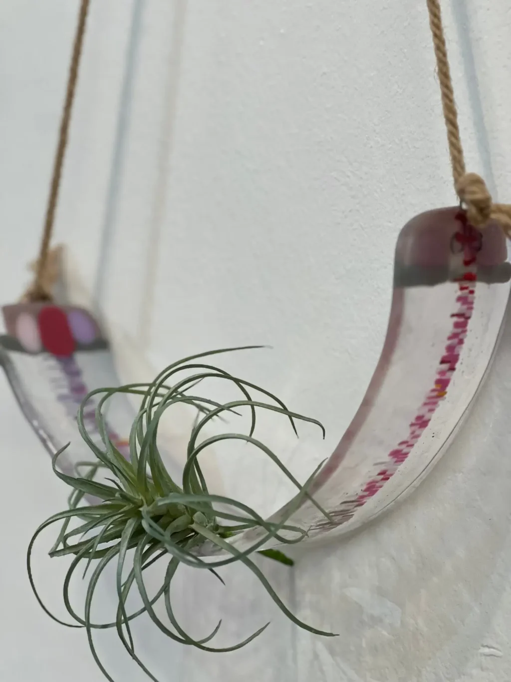 Air Plant Hanger – Clear & Pink – 14″ x 2″ - Fused Glass