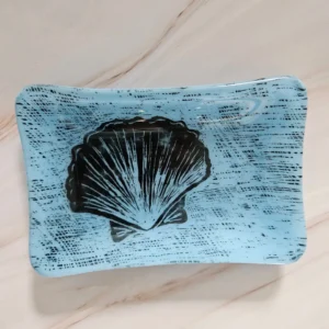 “Floating Shell” Small Dish 4″ x 6″ - Fused Glass