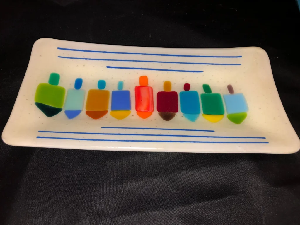 Dreidel Dish – 5″ x 10″ - Fused Glass