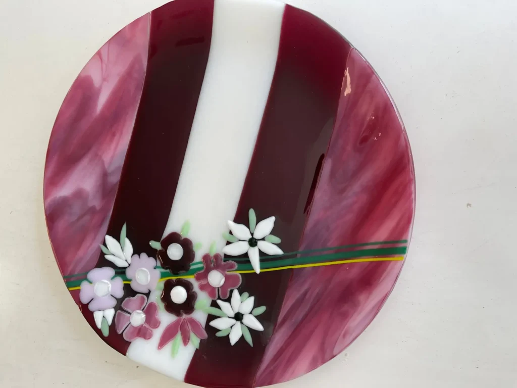 Cranberry Tray with White and Swirled Glass 12" Circle Tray - Image 3