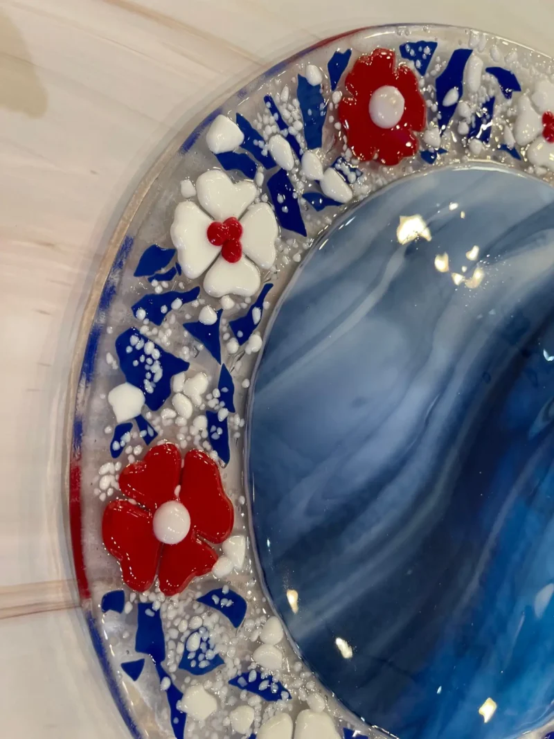 Bright and Cheerful Blue Plate with Red and White Flower Border - Image 2