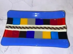 Blue tray with multi-colored squares 8" x 4.5" - Image 3