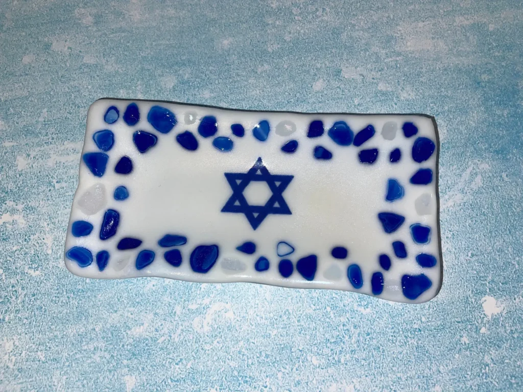 Jewish Star Tray - white with blue 8" x 4" - Image 2