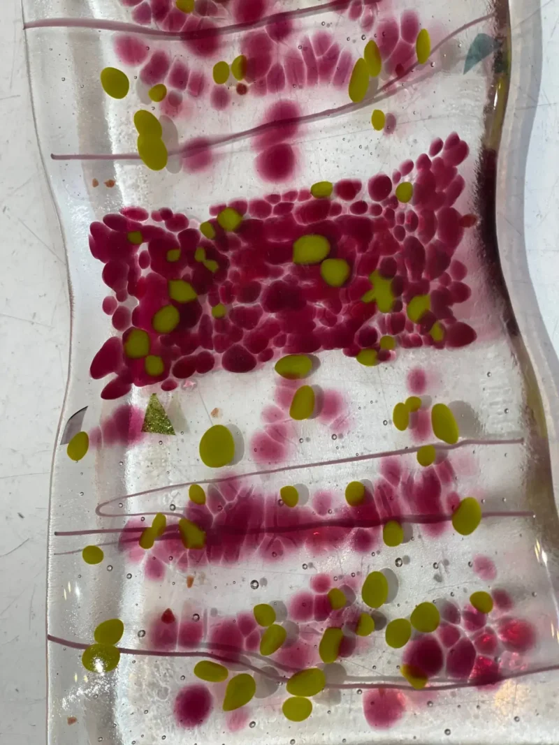 Clear tray with cranberry and lime green 8" x 4" - Image 2