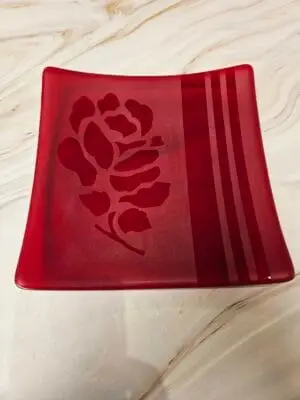 scarlet-elegance-fused-glass-plate