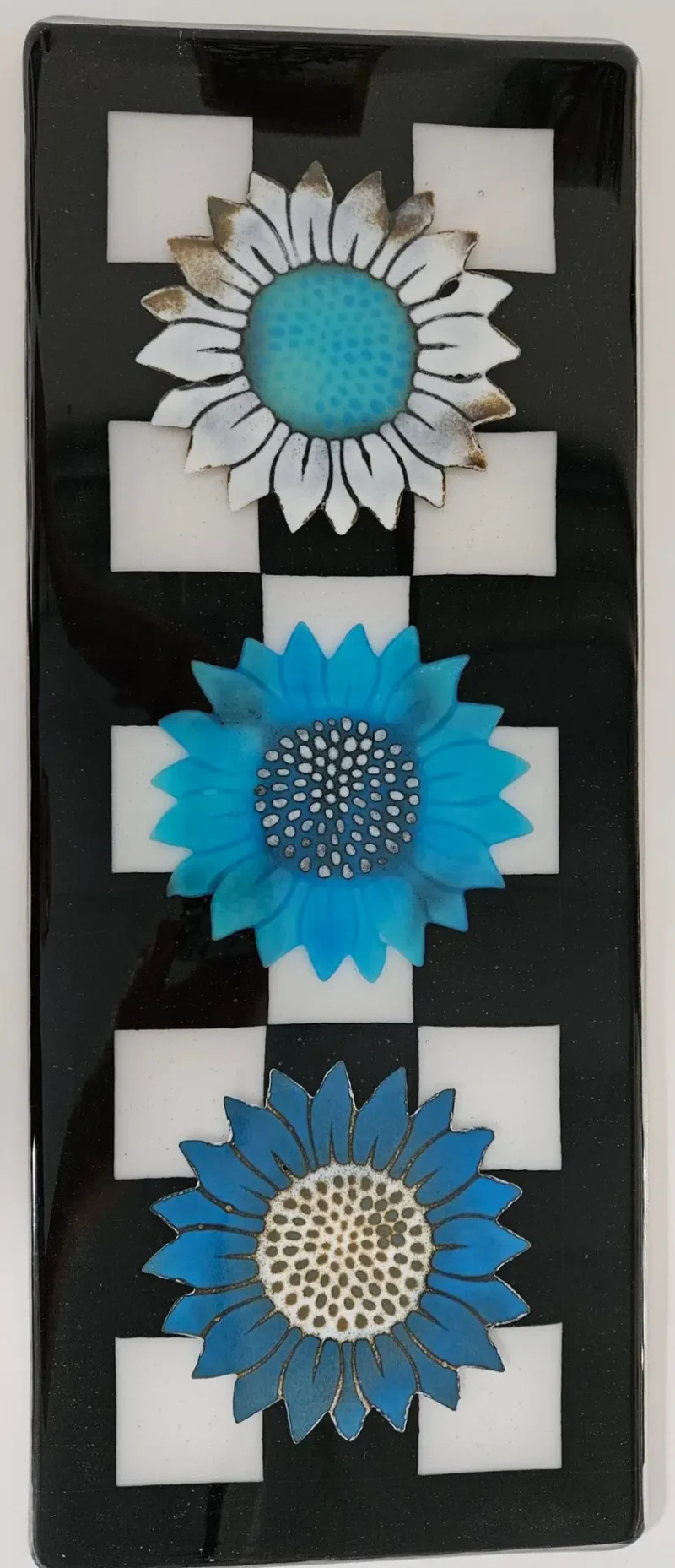 Trio in Bloom - Image 3